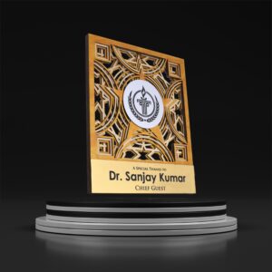 Doctor guest honor wooden memento with intricate star pattern, metallic medallion, and gold nameplate for chief guest appreciation.